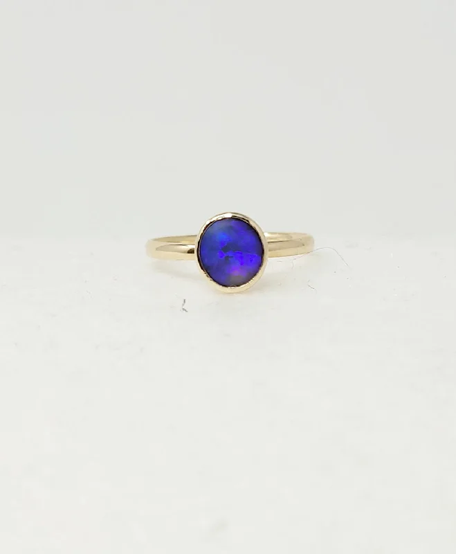 Goldsmithing Ring with Lightning Ridge Opal