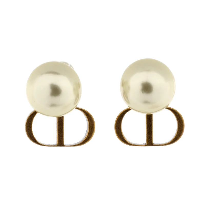 CD Tribales Stud Earrings Metal with Faux Pearls