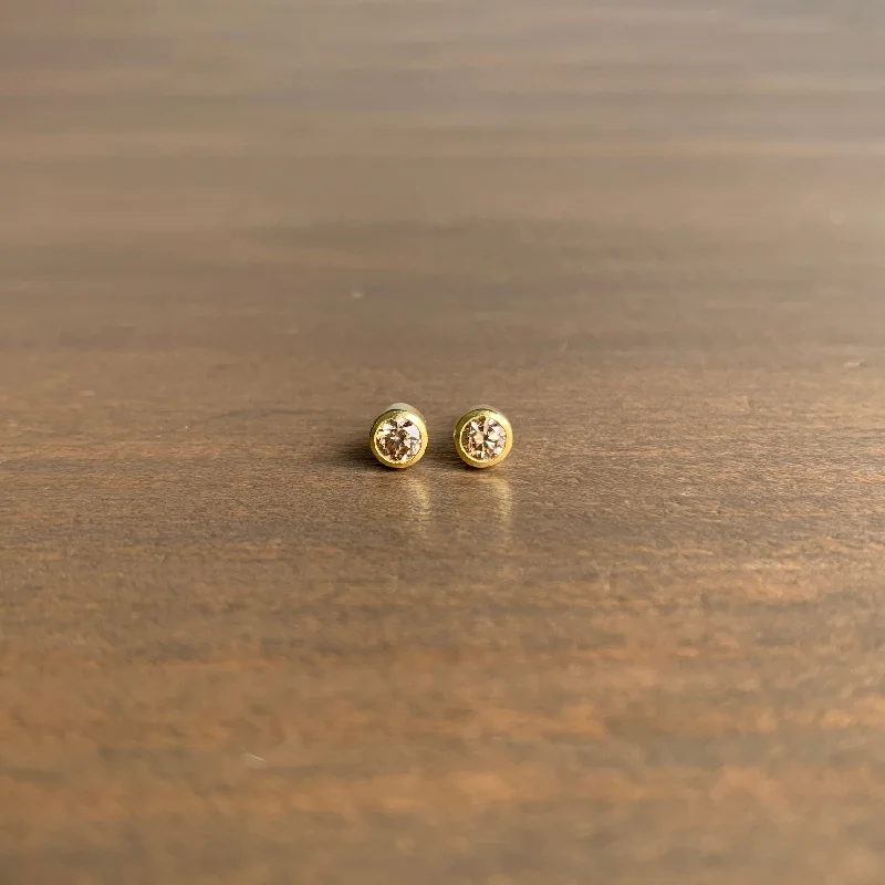 Round Brown Diamond Stud Earrings